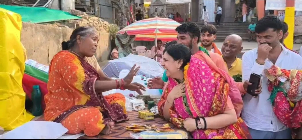 पूर्व IAS दिव्या मित्तल ने विंध्याचल धाम में किया दर्शन-पूजन, मीरजापुर से बताया आत्मा का रिश्ता