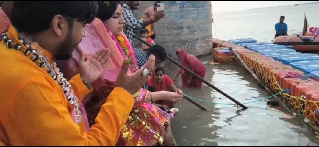 पूर्व IAS दिव्या मित्तल ने विंध्याचल धाम में किया दर्शन-पूजन, मीरजापुर से बताया आत्मा का रिश्ता