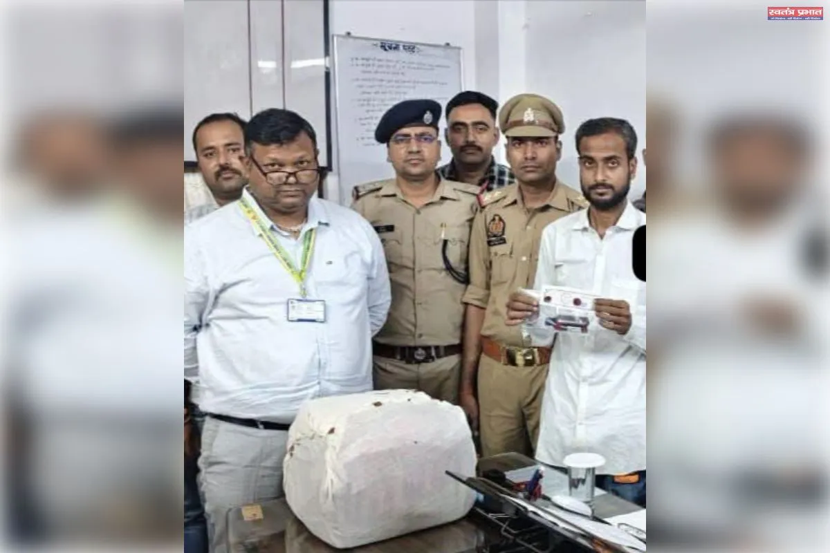 जीआरपी ने कोडिन कफ सिरप के साथ तस्कर को दबोचा,64 शीशियां बरामद