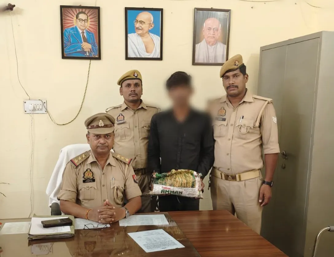 करमा पुलिस द्वारा 01 किलो 200 ग्राम अवैध गांजा के साथ एक अभियुक्त गिरफ्तार, भेजा न्यायालय