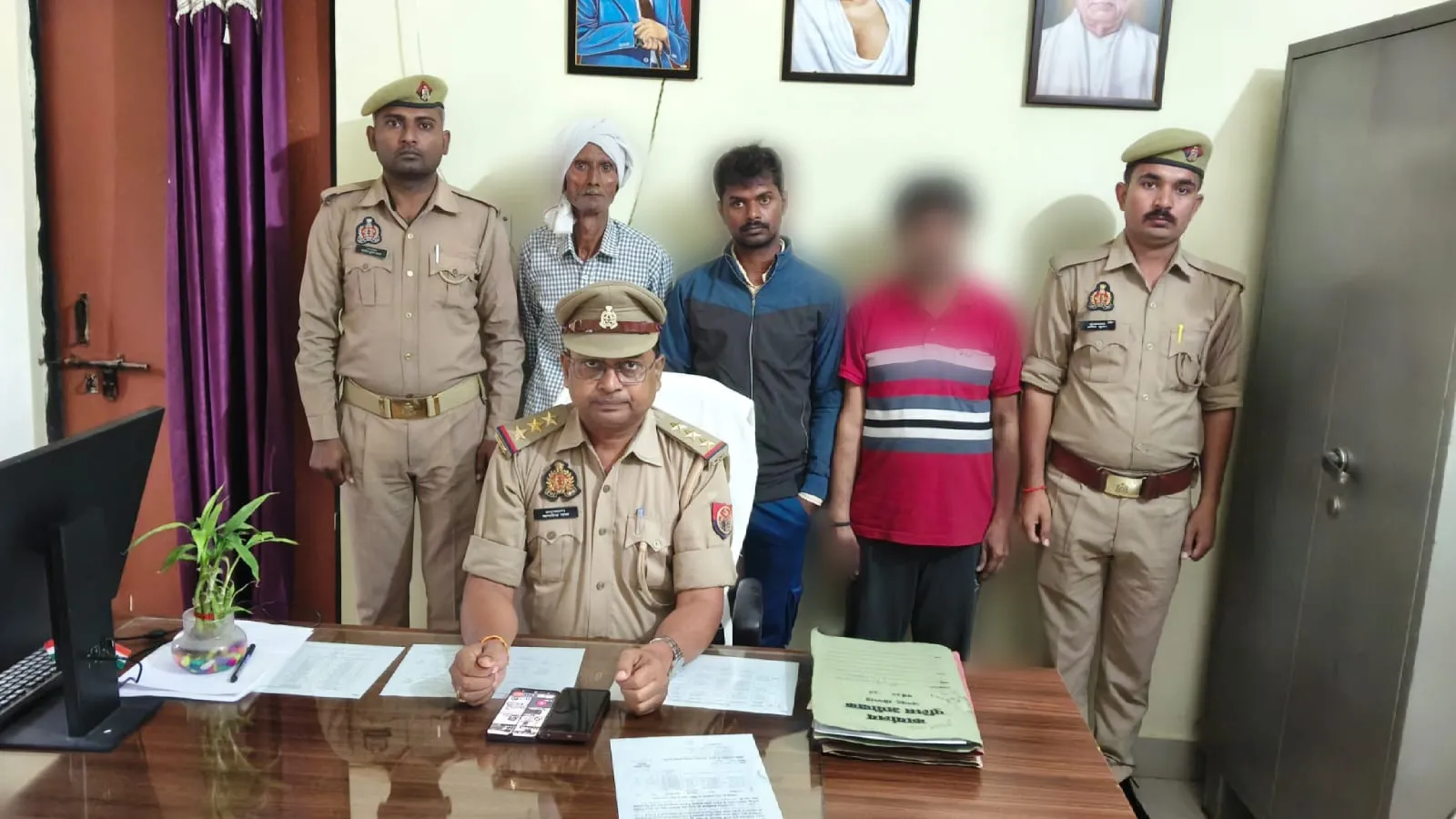 तीन दिवसीय अभियान में सोनभद्र पुलिस की बड़ी कार्रवाई, 93 अभियुक्त गिरफ्तार