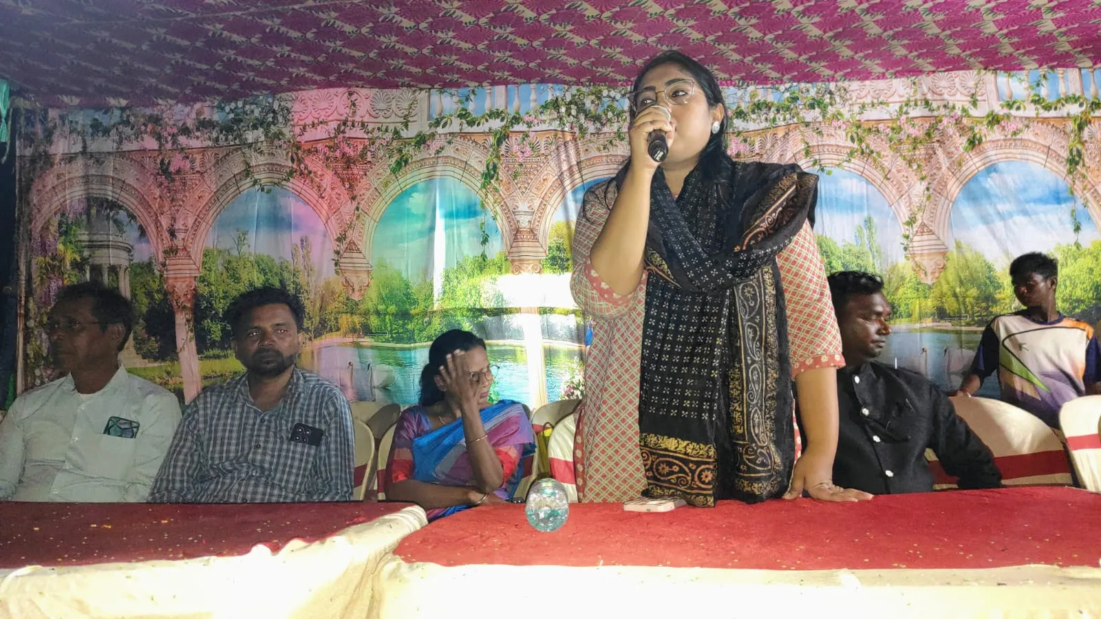 फुटबाल प्रतियोगिता के फाइनल में पहुंचीं झामुमो केंद्रीय कमेटी सदस्या उपासना मरांडी