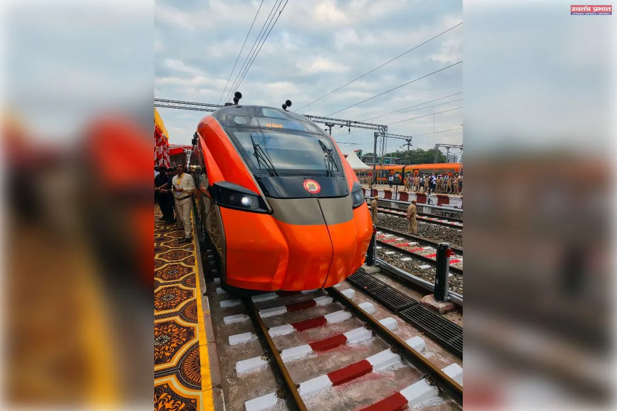 वंदे भारत स्लीपर में 16 कोच, एक साथ 823 यात्री कर सकेंगे सफर: योगी