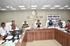 मंडला आयुक्त ने मंडल के सभी जिलाधिकारियों मुख्य विकास अधिकारियों के साथ शासन के विकास कार्यों पर की समीक्षा बैठक