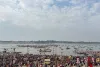 माघी पूर्णिमा पर लाखों श्रद्धालुओं ने लगाई संगम में  डुबकी।
