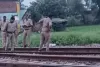 ट्रेन की चपेट में आने से दो की मौत एक घायल