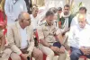 जिलाधिकारी व पुलिस आयुक्त पहुंचे शुभम् द्विवेदी के घर 