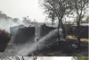 डाला में भीषण अग्निकांड तीन घर और एक बाइक राख, तीन बकरियों की मौत