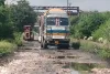अनपरा परियोजना का मुख्य मार्ग हुआ जर्जर, शिकायत के बाद भी अधिकारियों ने की खानापूर्ति