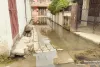 वार्ड वासियों को गन्दे जलजमाव से होकर गुजरने की है मजबूरी