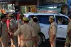 वाहन चेकिंग अभियान चलाकर काली फिल्म व हुटर लगे वाहनों पर पुलिस की कार्रवाई