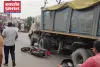 रेणुकूट सब्जी मंडी के सामने भीषण हादसा ट्रक की टक्कर से स्कूटी सवार घायल, पैर टूटा