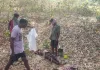 चैनपुर प्रखंड के बरवे नगर पंचायत के नगर परहाटोली गांव के 2 दिन से लापता युवक का शव शुक्रवार को किया गया बरामद