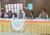 जिलाधिकारी ने आवास और आयुष्मान कार्ड योजना की समीक्षा की लापरवाही पर बिचौलियों और अधिकारियों को दी कड़ी चेतावनी
