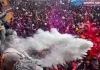 कहीं श्मशान की राख कहीं फूलों से खेली जाती है होली!