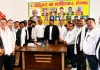 भीषण गर्मी को देखते हुए 15 वरिष्ठ अधिवक्ताओं को किया गया गमछा वितरण