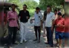 ग्राम पंचायत बबुरी के रोजगार सेवक जल सहयोग से रहागीरों को शरबत वितरण किया 