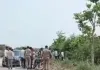 हाईवे किनारे अधजली महिला का शव मिलने से सनसनी, पहचान में जुटी पुलिस।