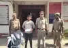 गैंगस्टर एक्ट के वांछित आरोपी को नवाबगंज पुलिस ने दबोचा, चोरी की बाइक व तमंचा बरामद।