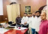 मानक-विहीन कोचिंग संस्थानों पर कार्रवाई की मांग, छात्र नेताओं ने डीएम को सौंपा ज्ञापन।