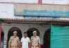 हंडिया पुलिस ने सात वर्ष पुराने मामले में वारंटी अभियुक्त को किया गिरफ्तार।