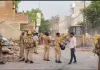 अवैध कब्जों पर फिर चला बुलडोजर, नैनी गेट पर भारी पुलिस बल की मौजूदगी में कार्रवाई जारी।