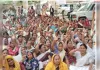 कलेक्ट में आशा कार्यकर्ताओं का प्रदर्शन नोकझोंक।