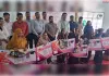 बेसिक शिक्षा विद्यालयों में कार्यरत रसोइयों का सम्मान समारोह एवं कैशलेस चिकित्सा कार्ड वितरण कार्यक्रम