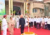 स्वाधीनता का गौरव तिरंगे को नमन, राष्ट्र के महानायकों को श्रद्धांजलि