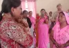  बाल विकास परियोजना होलागढ़ में SAM एवं MAM बच्चे एवं उनके अभिभावकों से पोषण के संबंध में सीडीओ ने की चर्चा।