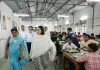 जिलाधिकारी ने जवाहर नवोदय विद्यालय रुधौली का किया निरीक्षण, बच्चों के साथ बैठकर परखा भोजन