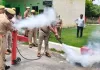 ओबरा में फायर सर्विस चोपन द्वारा पुलिसकर्मियों को अग्निशमन उपकरणों की दी गई जानकारी, कराया गया फायर फाइटिंग रिहर्सल