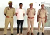 दुष्कर्म के अभियोग से सम्बन्धित 01 वांछित अभियुक्त  फुलपुर पुलिस  द्वारा गिरफ्तार।