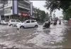 बारिश में जलमग्न हो जाती हैं सड़कें, जलनिकासी व्यवस्था की खुलती है पोल