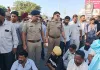 धान खरीद में अव्यवस्था पर भड़के किसान, हाईवे जाम कर किया प्रदर्शन