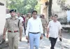 शिक्षक एमएलसी चुनाव को लेकर डीएम - एसएसपी ने किया मतदान केंद्र का निरीक्षण, दिए निर्देश