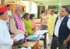 मतदाता पंजीकरण अभियान के तहत जिलाधिकारी ने विभिन्न मतदेय स्थलों पर आयोजित विशेष कैम्प का किया निरीक्षण