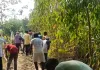 नरहरपुर में चकमार्ग पर मिट्टी पटाई का कार्य जारी, मौके पर पहुंचे मीडिया कर्मियों ने मजदूरों को काम करते देखा