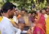 इंस्टाग्राम पर दोस्ती, फिर प्यार और शादी; तीन बच्चों के पिता की दूसरी शादी पर पहली पत्नी ने सरेआम उठाई चप्पल