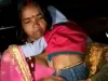 कुशीनगर : यातायात पुलिस ने ऑटो रिक्शा में छूटी महिला की मोबाईल और रूपया को लौटवाया 