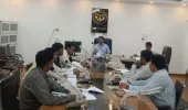 जिलाधिकारी ने की नगर निकायों के  कार्यों की प्रगति की समीक्षा, अधिकारियों को दिए निर्देश