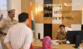 जनसुनवाई में पुलिस अधीक्षक सोनभद्र ने सुनी आमजन की समस्याएं,  दिये त्वरित एवं निष्पक्ष निस्तारण के  निर्देश
