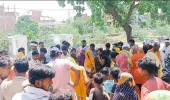 रेलवे ट्रैक किनारे झाड़ियों में मिला युवक का शव, हड़कंप