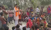 हम पढ़ेंगे तभी बढ़ेंगे" अभियान के तहत मुसहर बस्ती में शिक्षा जागरूकता कार्यक्रम, पप्पू पाण्डेय ने दिलाई शिक्षा की शपथ