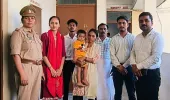 घर से भटकी नन्ही दीक्षा को मिला मां का आंचल, चाइल्ड हेल्पलाइन ने की  परिजनों किया प्रशंसा