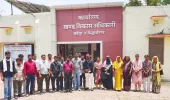 बर्डपुर में पंचायत सहायकों ने एडीओ पंचायत को  ज्ञापन सौंपा