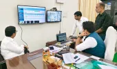 जिलाधिकारी चर्चित गौड़ के निर्देशन में बड़ी कार्रवाई, लापरवाही पर लेखपाल निलंबित