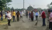 देवी मंदिर परिसर में चलाया गया स्वच्छता अभियान