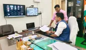 आईजीआरएस शिकायतों की समीक्षा में जिलाधिकारी सख्त