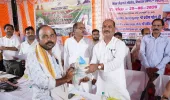सोरांव की रात्रि ग्राम चौपाल में सांसद प्रवीण पटेल ने सुनीं जनसमस्याएं, विकास योजनाओं पर किया संवाद